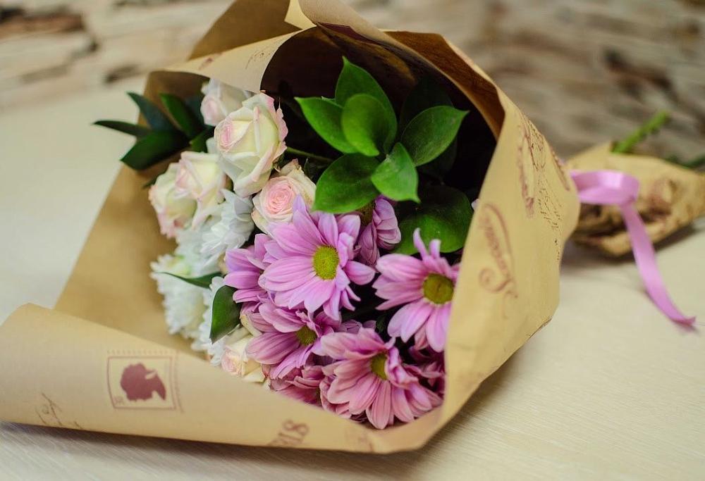 Букет цветов из: Розы и Хризантемы в Сыктывкаре