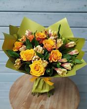 Букет цветов из:  Альстромерии и Розы в Сыктывкаре