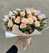 Букет Кремовые розы Латте в Сыктывкаре