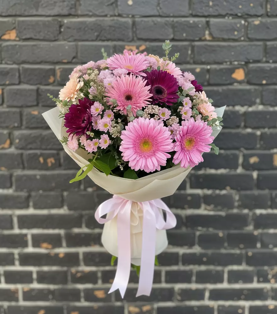 Букет цветов из: Герберы и Хризантемы в Сыктывкаре