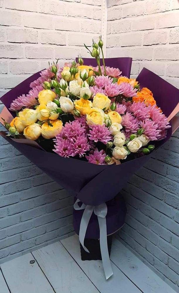 Букет цветов из: Хризантемы и Розы в Сыктывкаре
