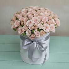 Цветочная композиция из Розы в шляпной коробке в Сыктывкаре