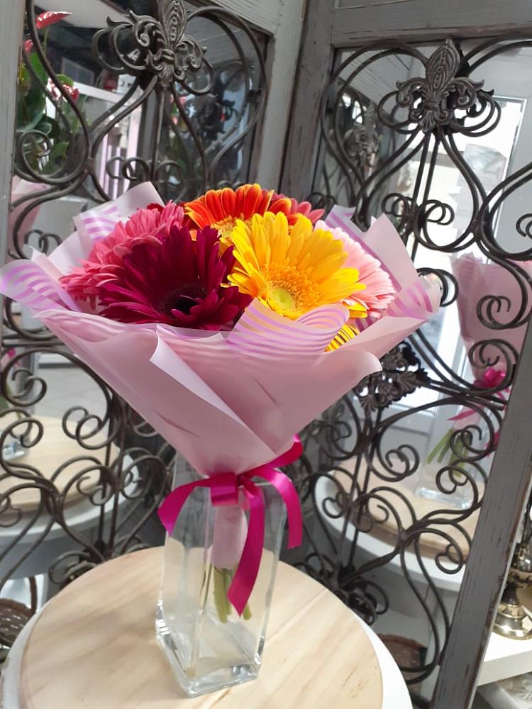 Букет цветов из: Герберы в Сыктывкаре