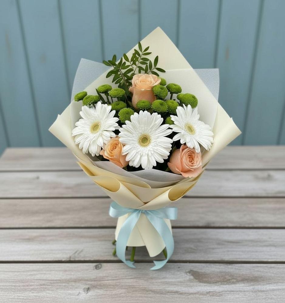Букет герберы и розы в Сыктывкаре Букет цветов из: Герберы, Розы и Хризантемы в Сыктывкаре