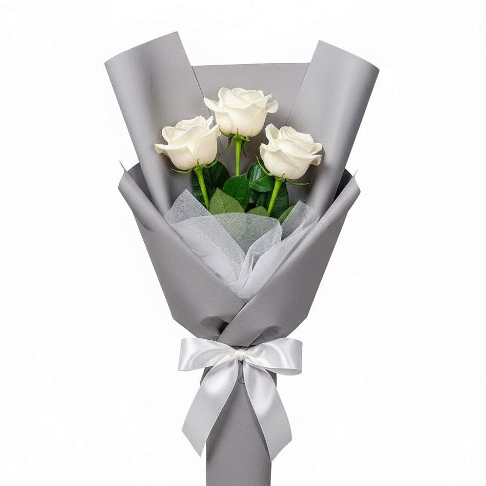 Букет 3 белые розы в Сыктывкаре Букет 3 белые розы в Сыктывкаре