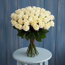 Букет 51 Белая роза Эдлесс Лав в Сыктывкаре