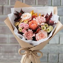 Букет цветов из:  Гвоздики, Хризантемы и Розы в Сыктывкаре