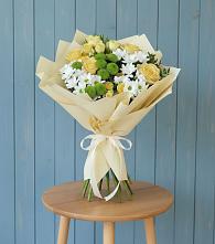 Букет цветов из:  Хризантемы и Розы в Сыктывкаре