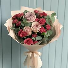 Букет цветов из:  Гвоздики и Розы в Сыктывкаре
