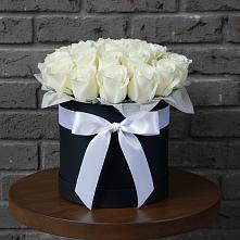 Композиция воздушная нежность в Сыктывкаре Цветочная композиция из Розы в шляпной коробке в Сыктывкаре